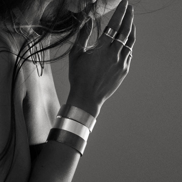 WIRE CUFF SMALL