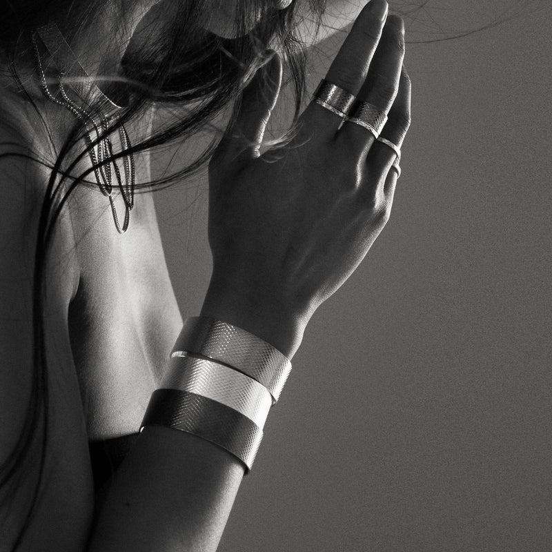 WIRE CUFF SMALL