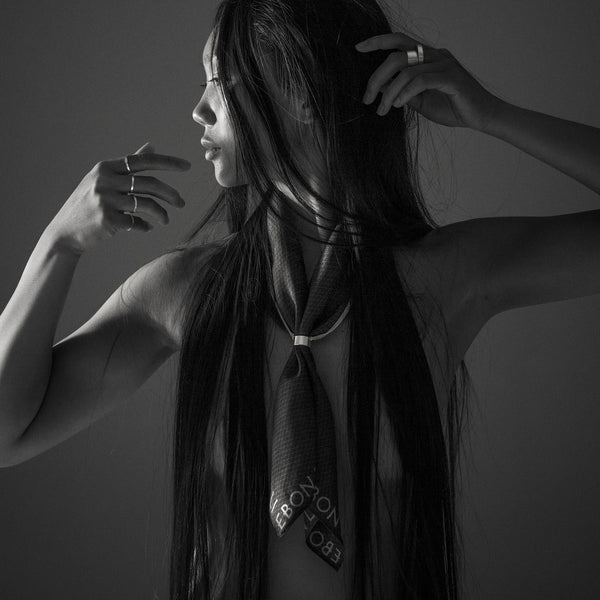SILVER SILK SCARF NECKLACE