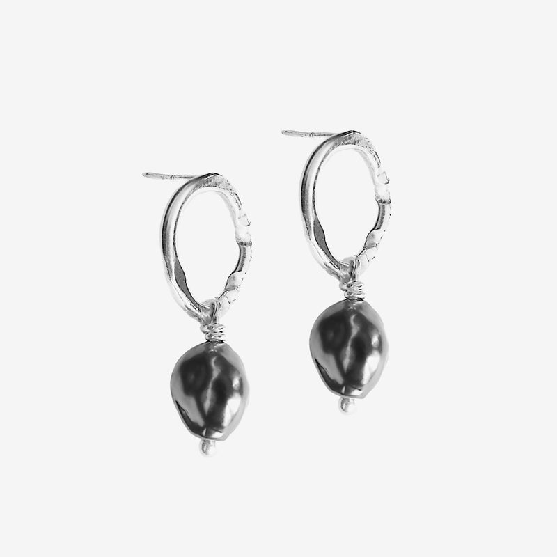 Trace keshi earrings mini