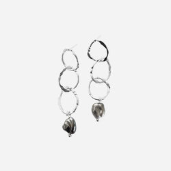 Trace keshi earrings