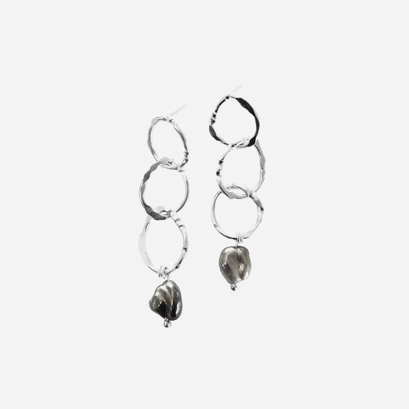 Trace keshi earrings