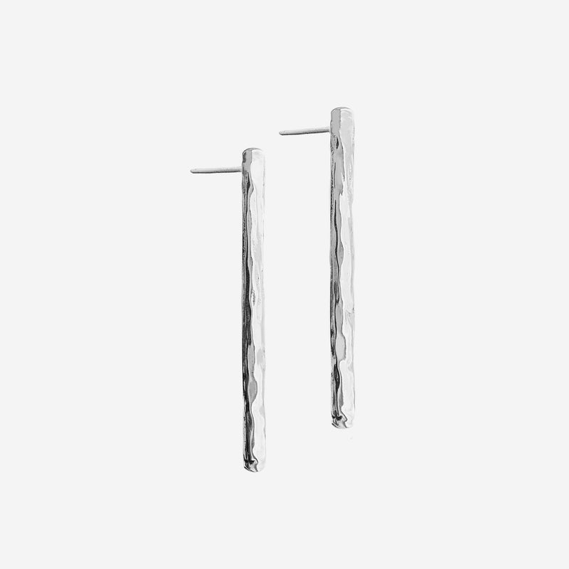 Wave stud earrings